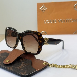 $56.00,Louis Vuitton Sunglasses  # 286533