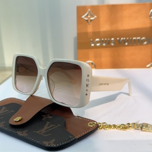$56.00,Louis Vuitton Sunglasses  # 286557
