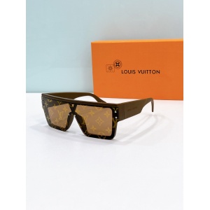 $56.00,Louis Vuitton Sunglasses  # 286566