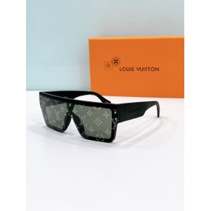 $56.00,Louis Vuitton Sunglasses  # 286567