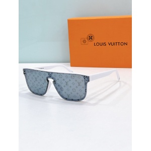 $56.00,Louis Vuitton Sunglasses  # 286570