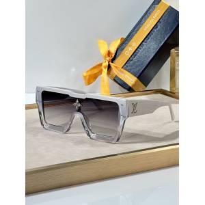 $56.00,Louis Vuitton Sunglasses  # 286579