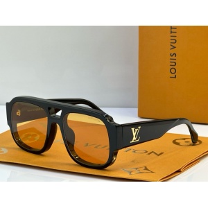 $56.00,Louis Vuitton Sunglasses  # 286584