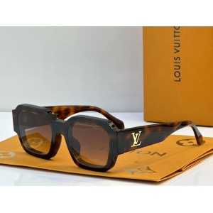 $56.00,Louis Vuitton Sunglasses  # 286597