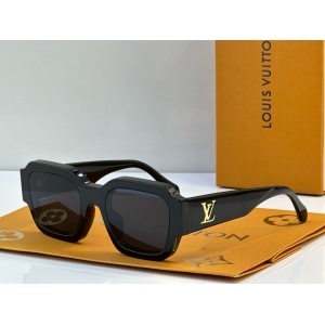 $56.00,Louis Vuitton Sunglasses  # 286598