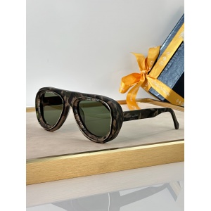 $56.00,Louis Vuitton Sunglasses  # 286602