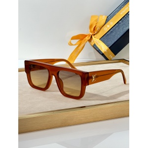 $56.00,Louis Vuitton Sunglasses  # 286634