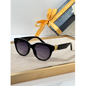 $56.00,Louis Vuitton Sunglasses  # 286653
