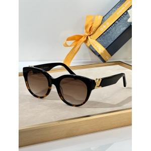 $56.00,Louis Vuitton Sunglasses  # 286656