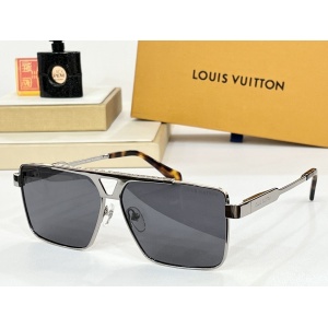 $56.00,Louis Vuitton Sunglasses  # 286796