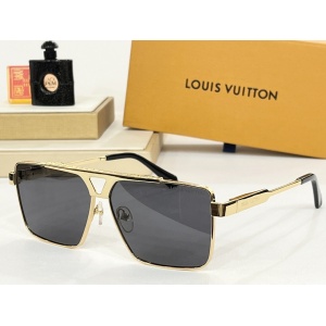 $56.00,Louis Vuitton Sunglasses  # 286798