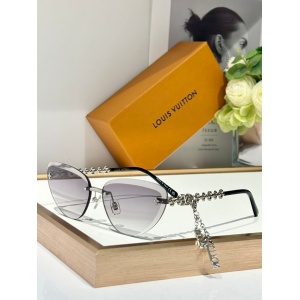 $56.00,Louis Vuitton Sunglasses  # 286805