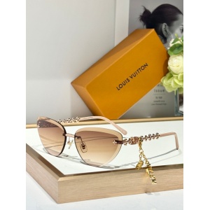 $56.00,Louis Vuitton Sunglasses  # 286807