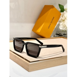 $56.00,Louis Vuitton Sunglasses  # 286811