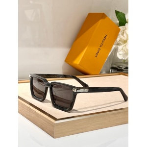 $56.00,Louis Vuitton Sunglasses  # 286812