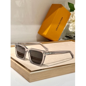 $56.00,Louis Vuitton Sunglasses  # 286813
