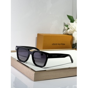 $56.00,Louis Vuitton Sunglasses  # 286825