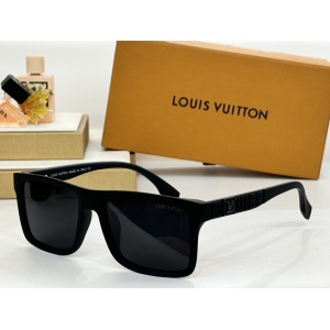 $56.00,Louis Vuitton Sunglasses  # 286842