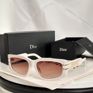 $56.00,Dior Sunglasses  # 287527