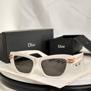 $56.00,Dior Sunglasses  # 287537