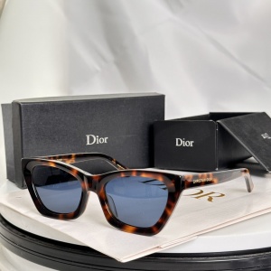 $56.00,Dior Sunglasses  # 287547