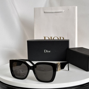 $56.00,Dior Sunglasses  # 287671