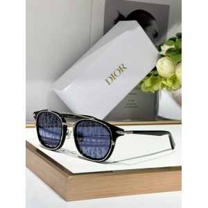 $56.00,Dior Sunglasses  # 287723