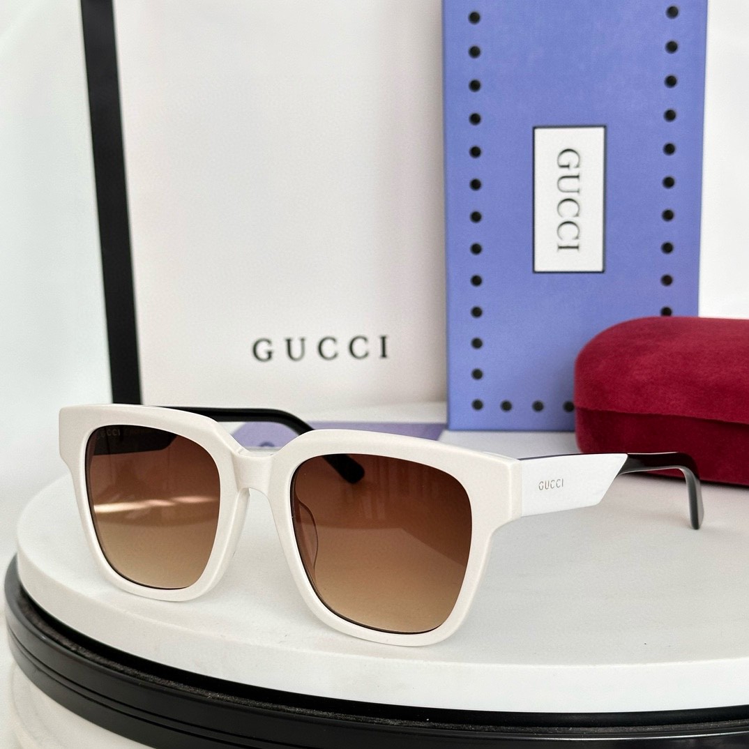 Gucci Sunglasses # 286100