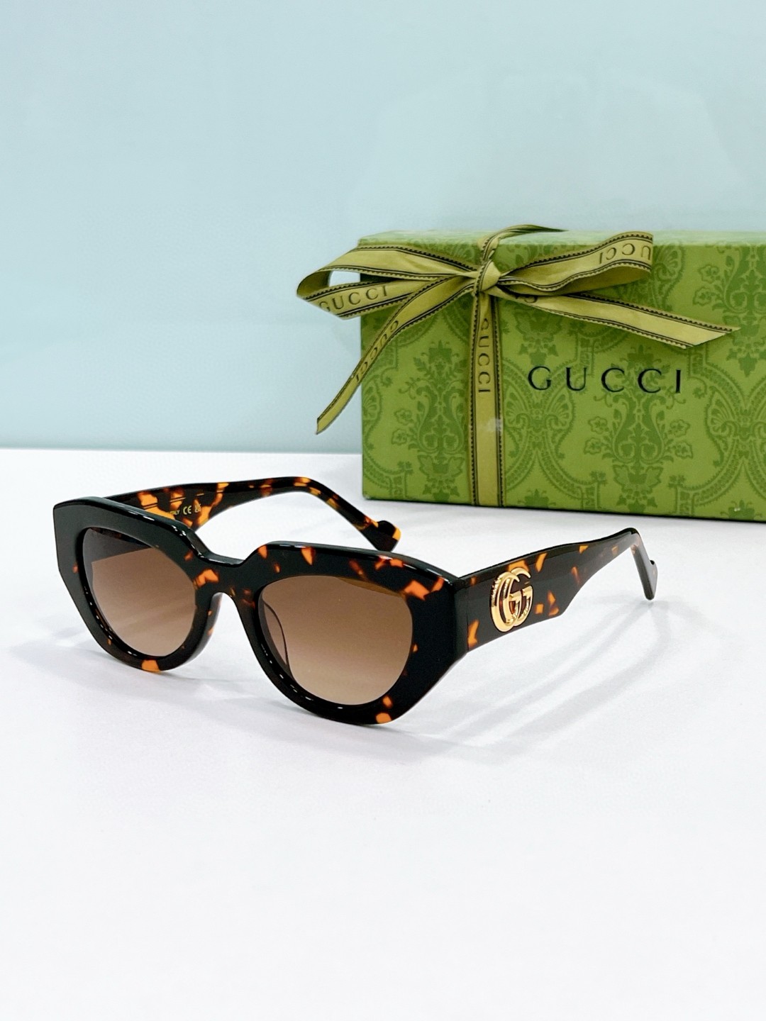Gucci Sunglasses # 286161