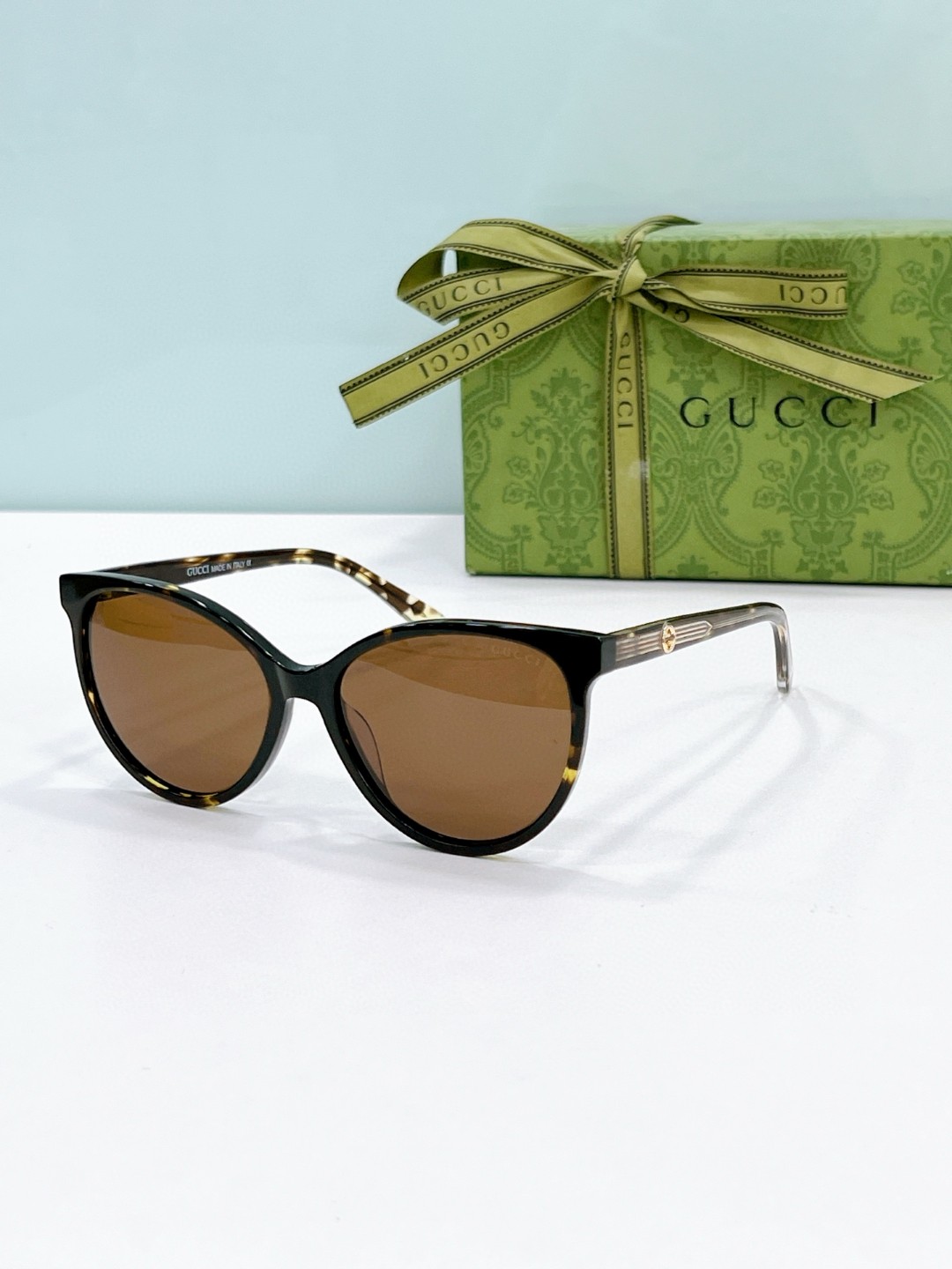 Gucci Sunglasses # 286170