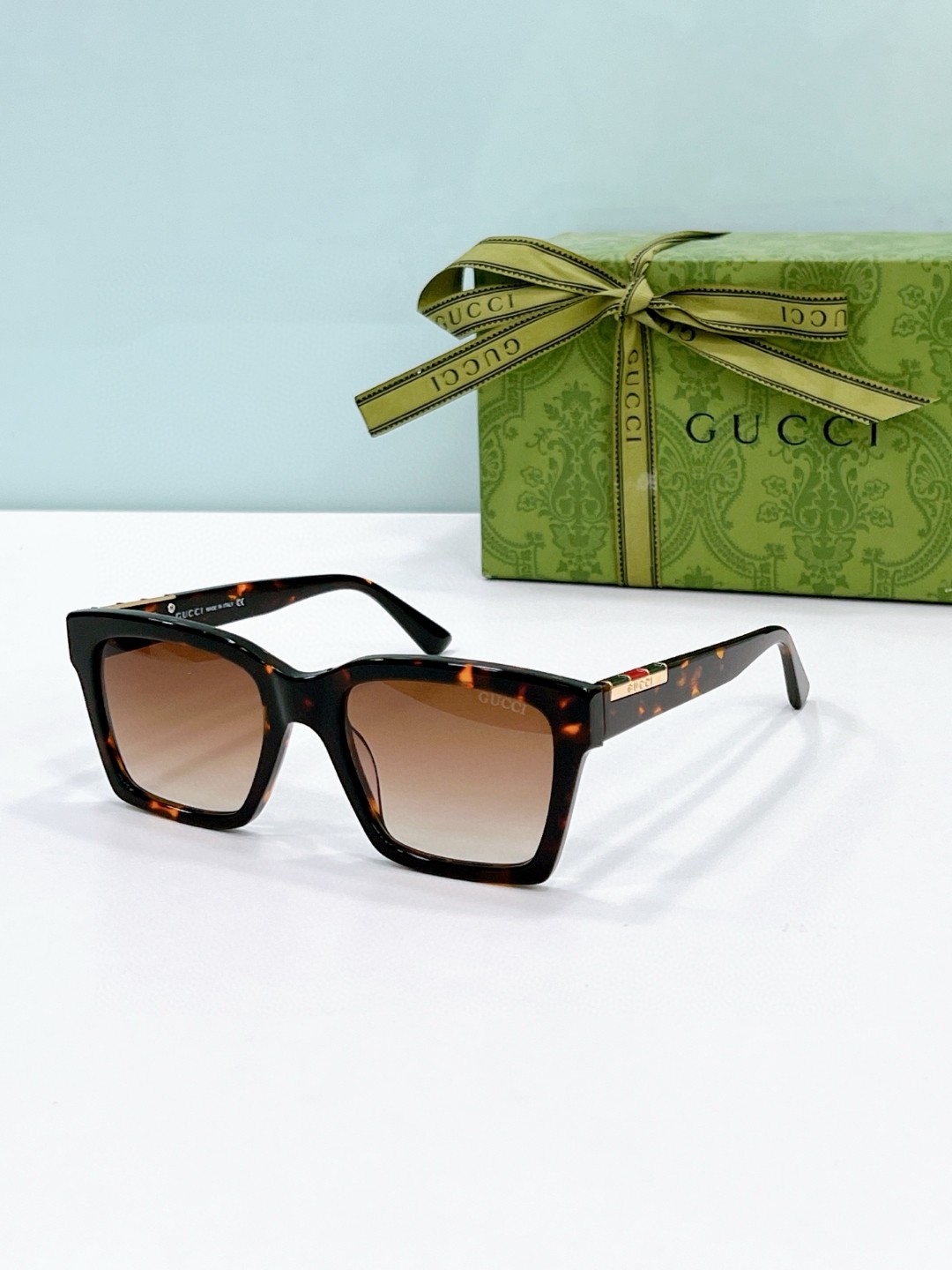 Gucci Sunglasses # 286177