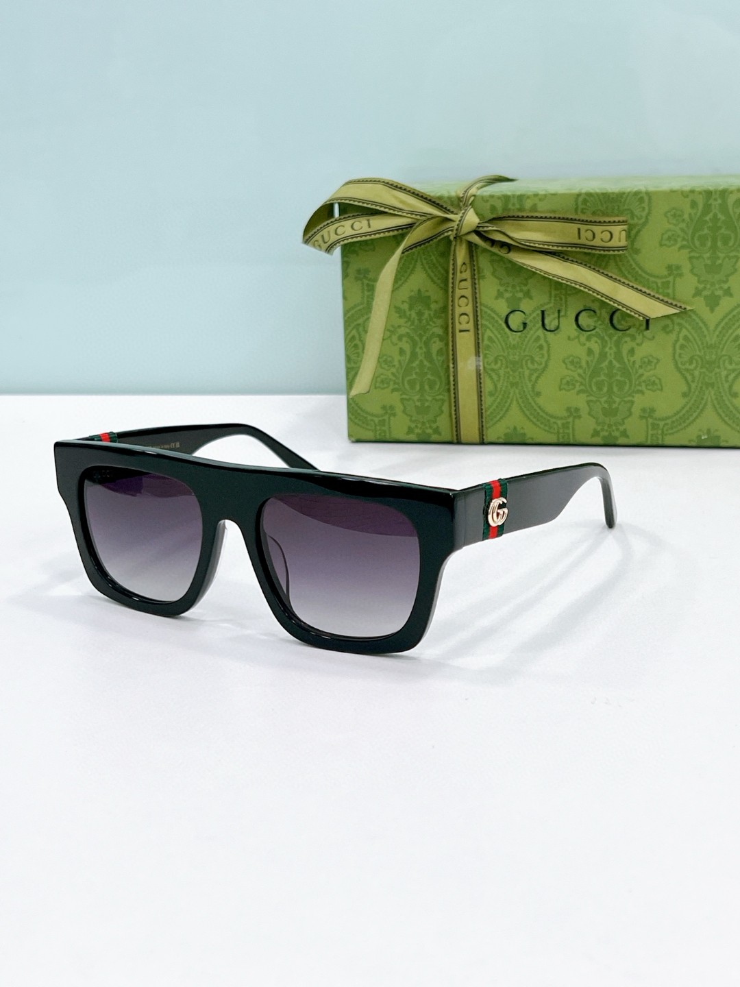 Gucci Sunglasses # 286183