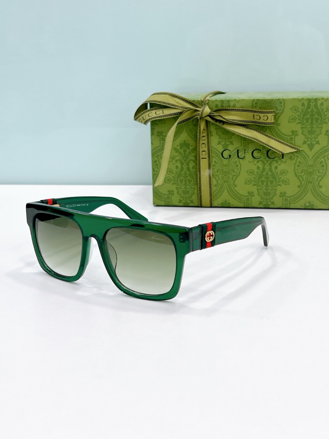 Gucci Sunglasses # 286184