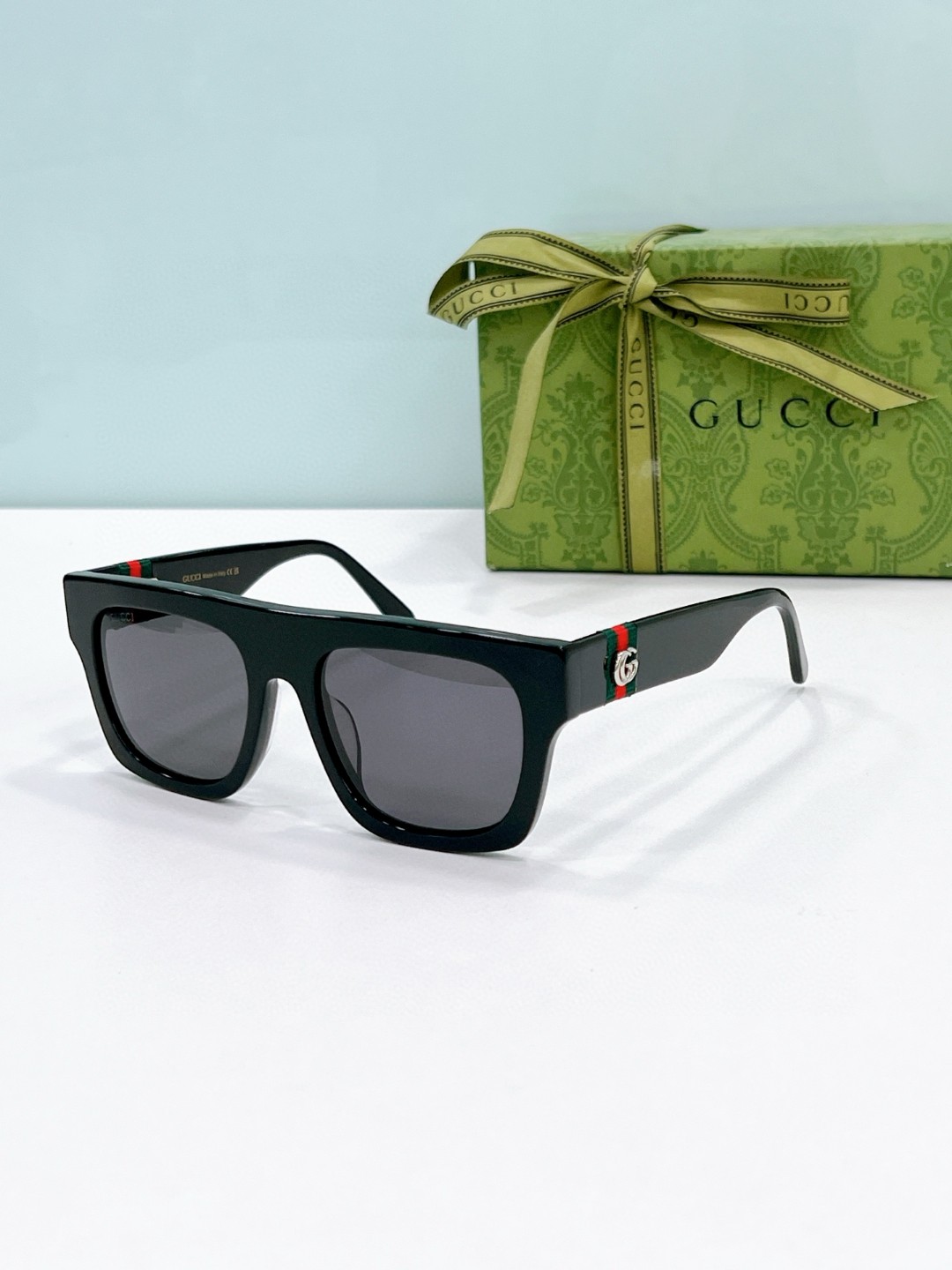 Gucci Sunglasses # 286185