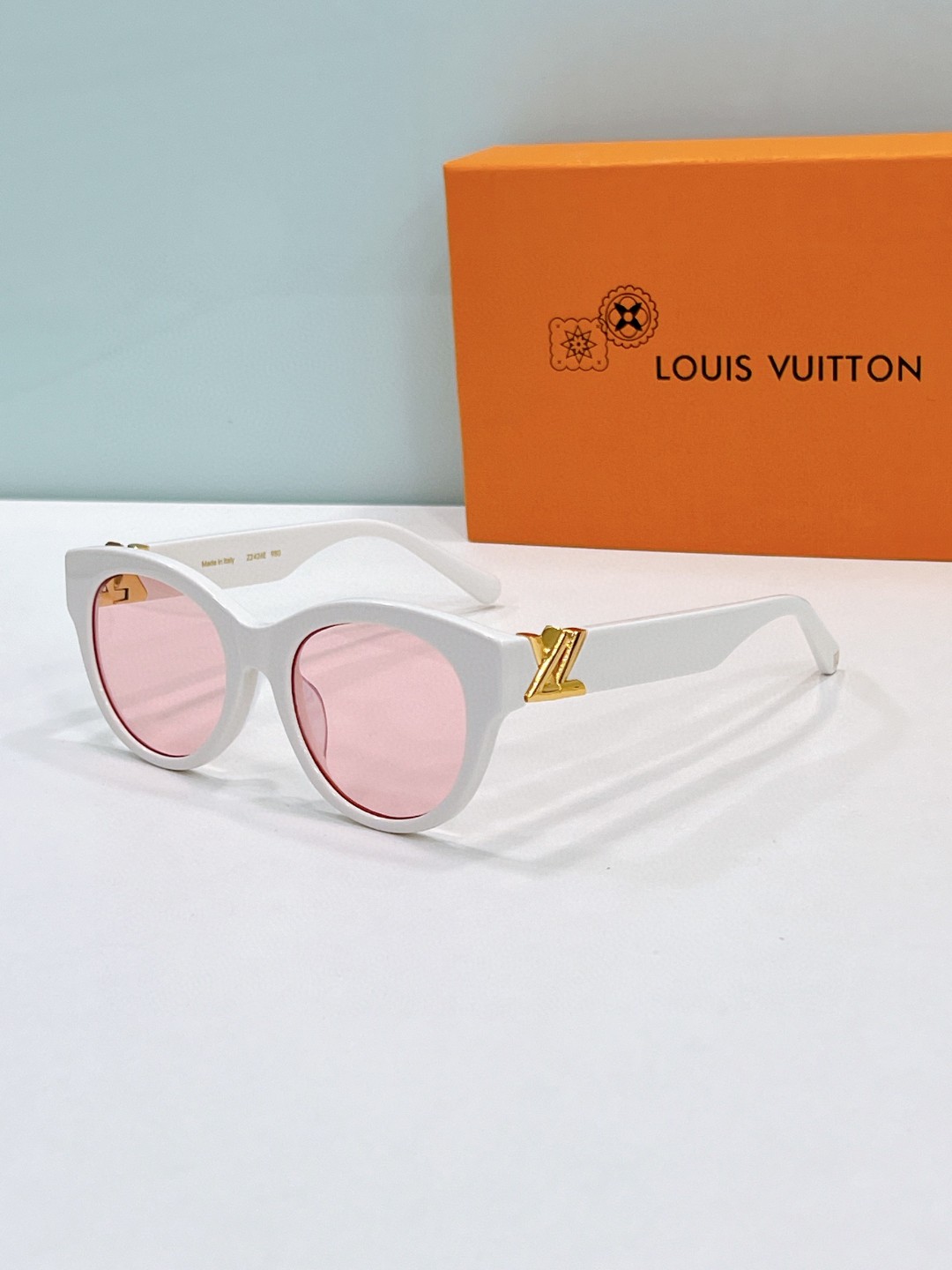 Louis Vuitton Sunglasses # 286341