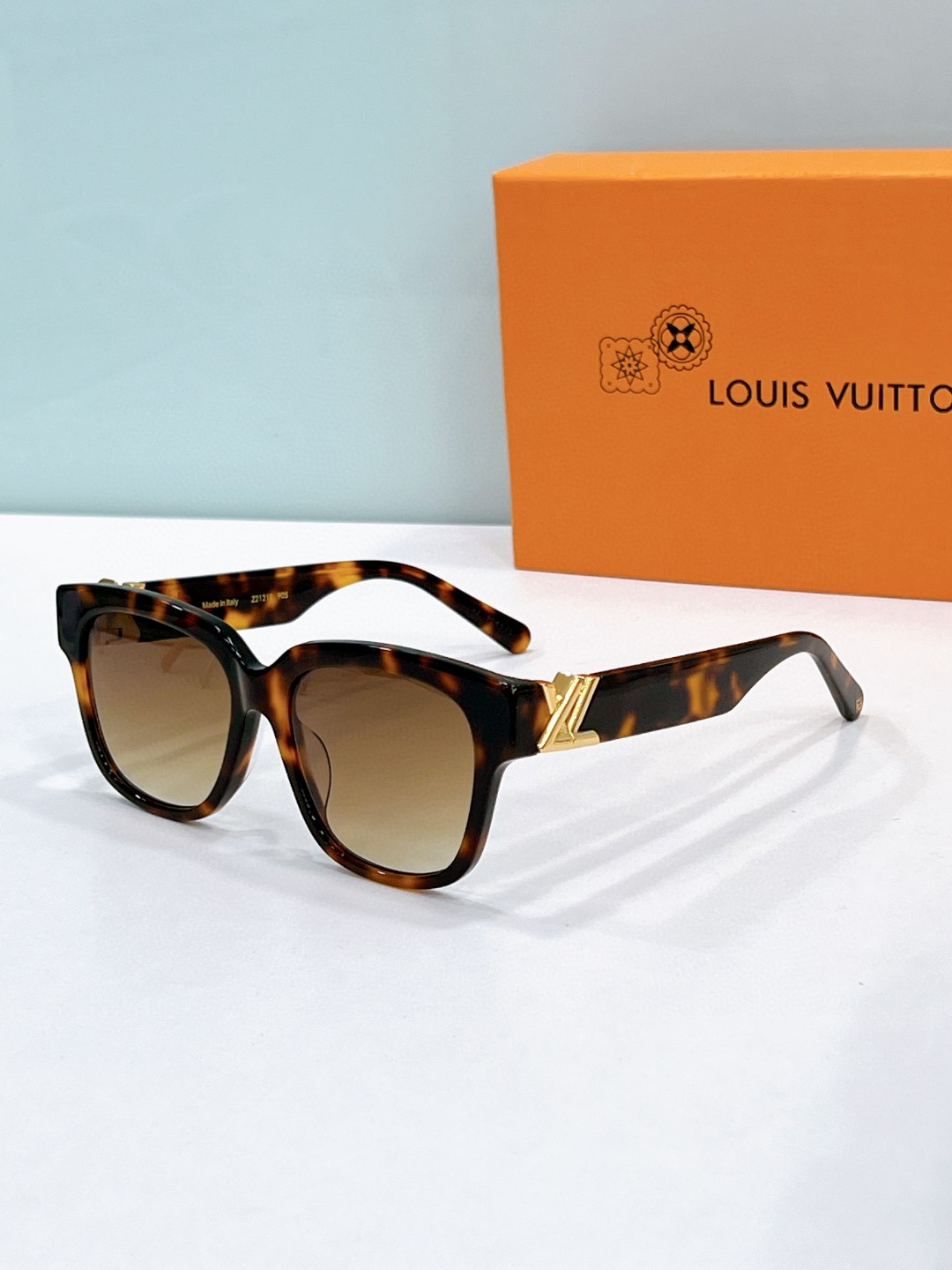 Louis Vuitton Sunglasses # 286347