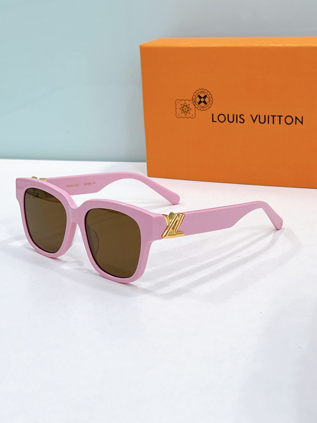 Louis Vuitton Sunglasses # 286349