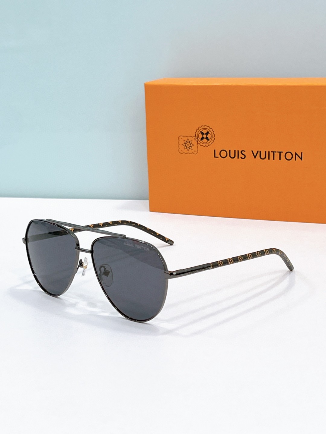 Louis Vuitton Sunglasses # 286352
