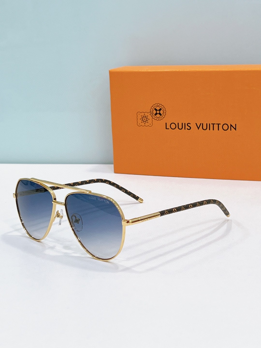 Louis Vuitton Sunglasses # 286353