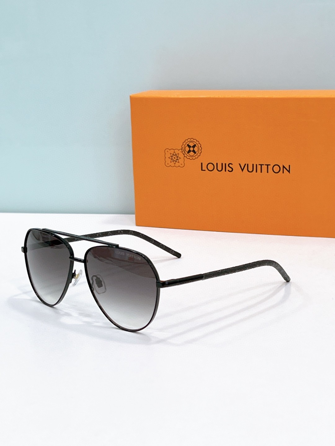 Louis Vuitton Sunglasses # 286354