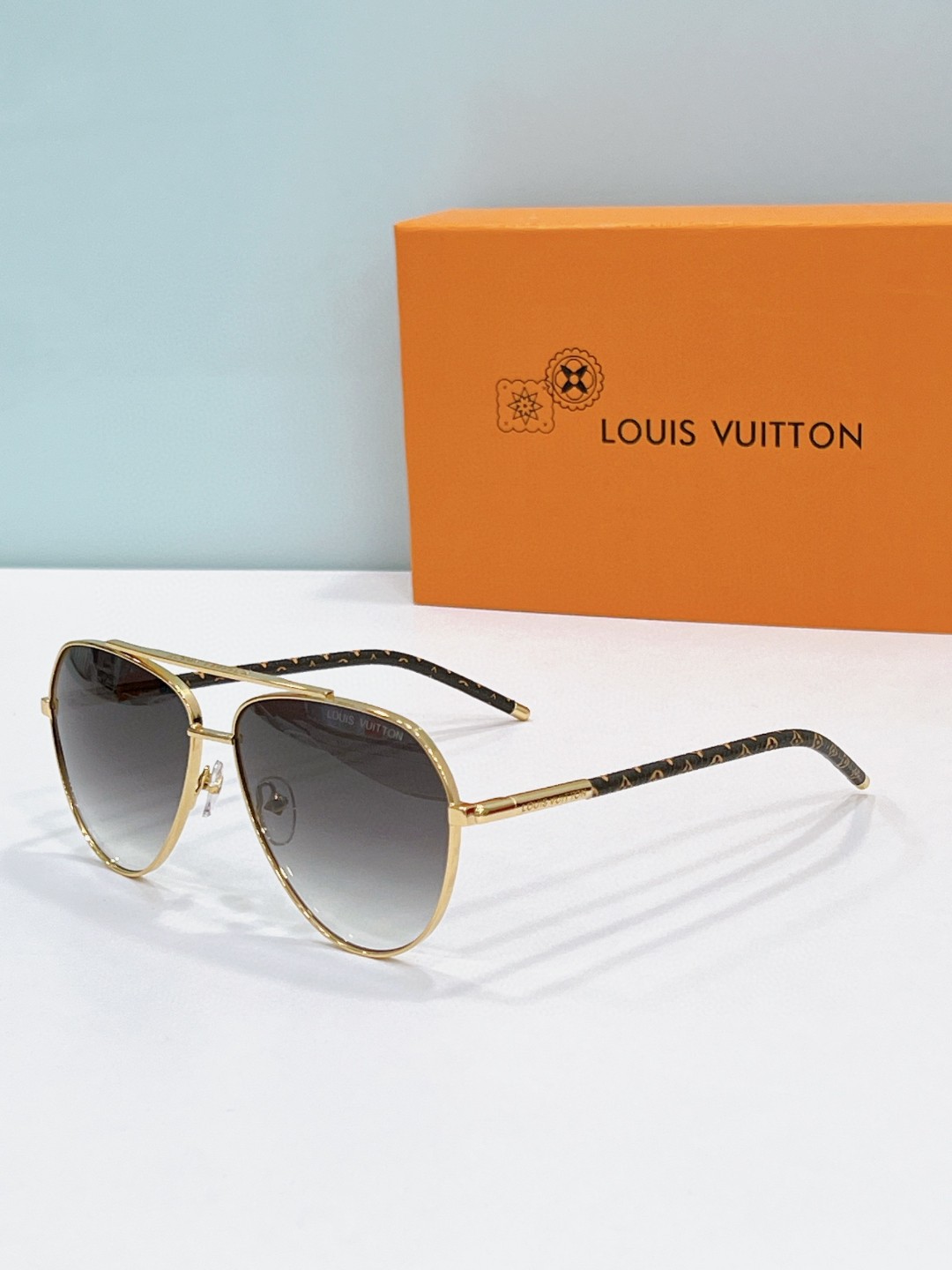 Louis Vuitton Sunglasses # 286355