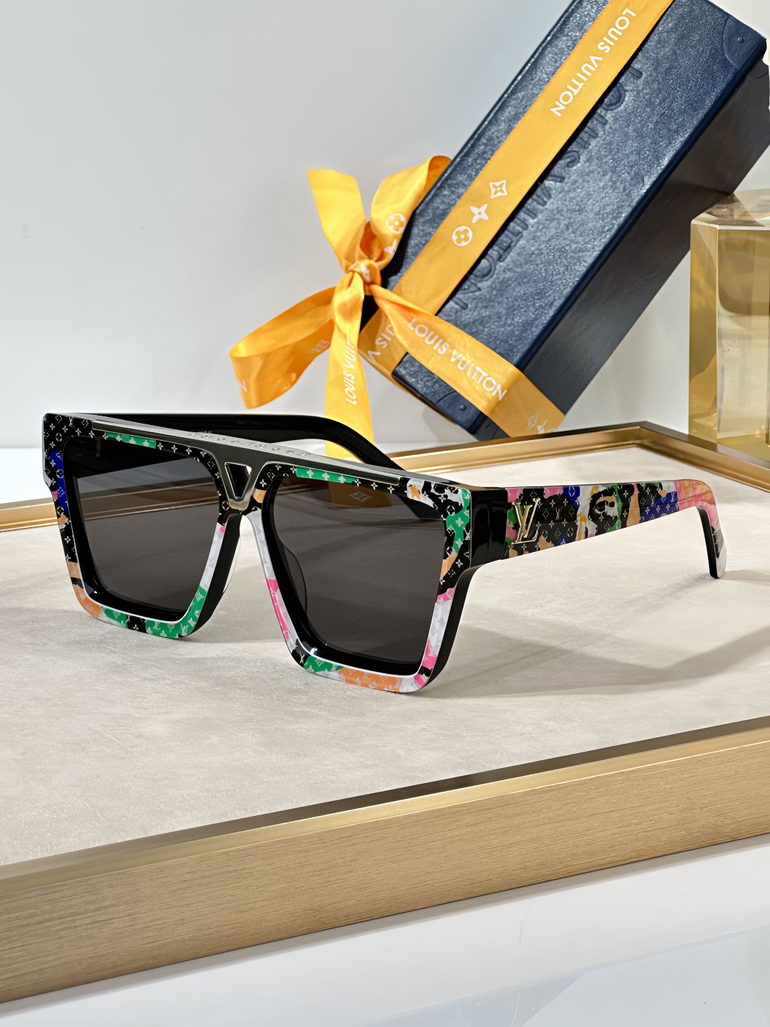 Louis Vuitton Sunglasses # 286461