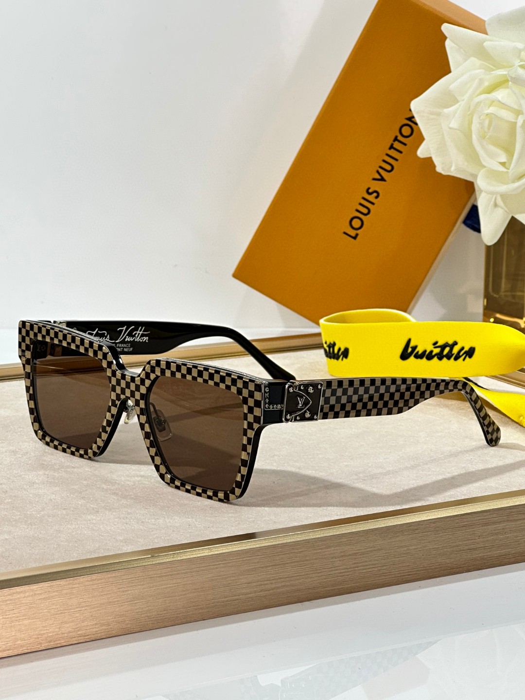 Louis Vuitton Sunglasses # 286491
