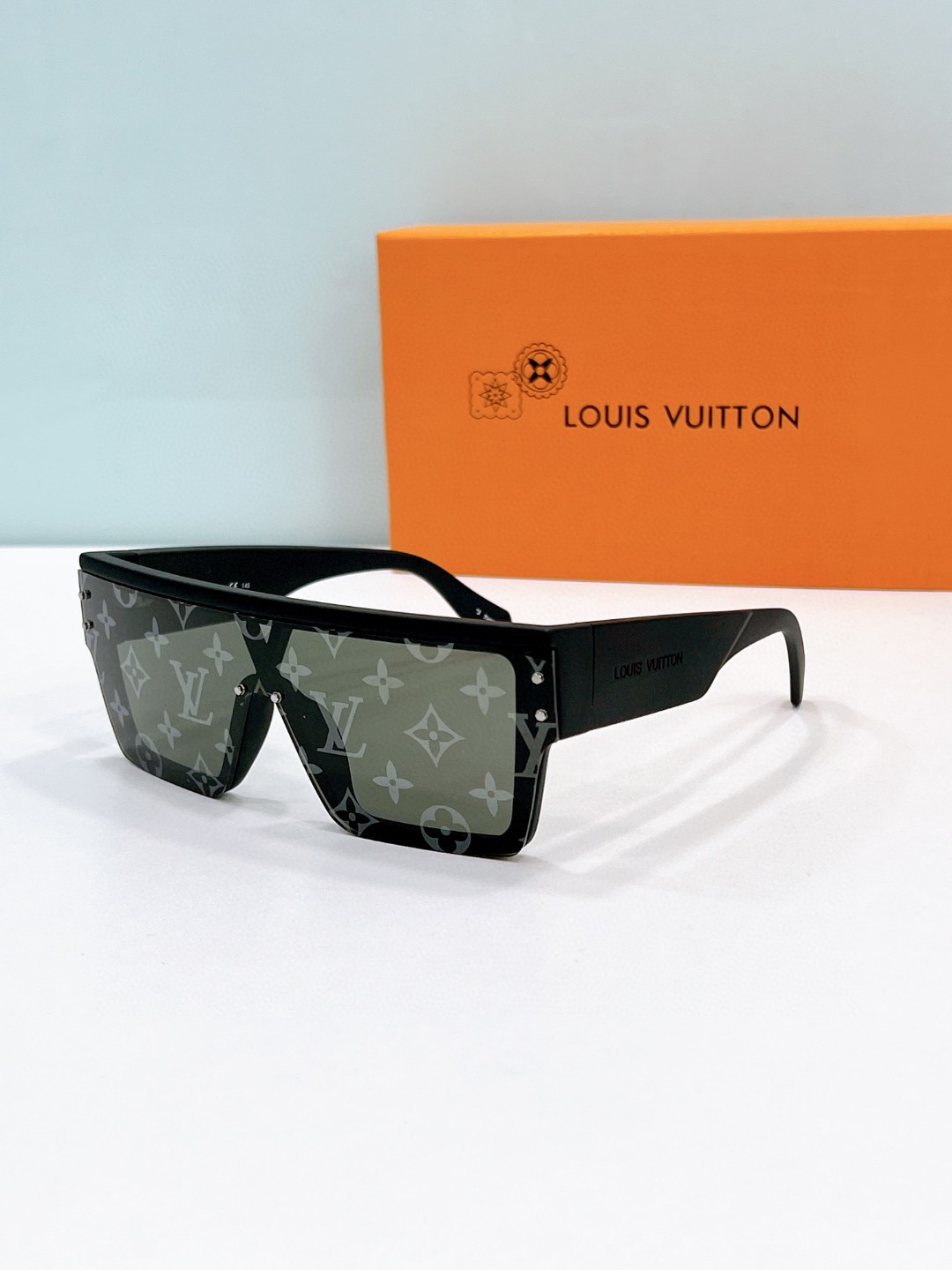 Louis Vuitton Sunglasses # 286567