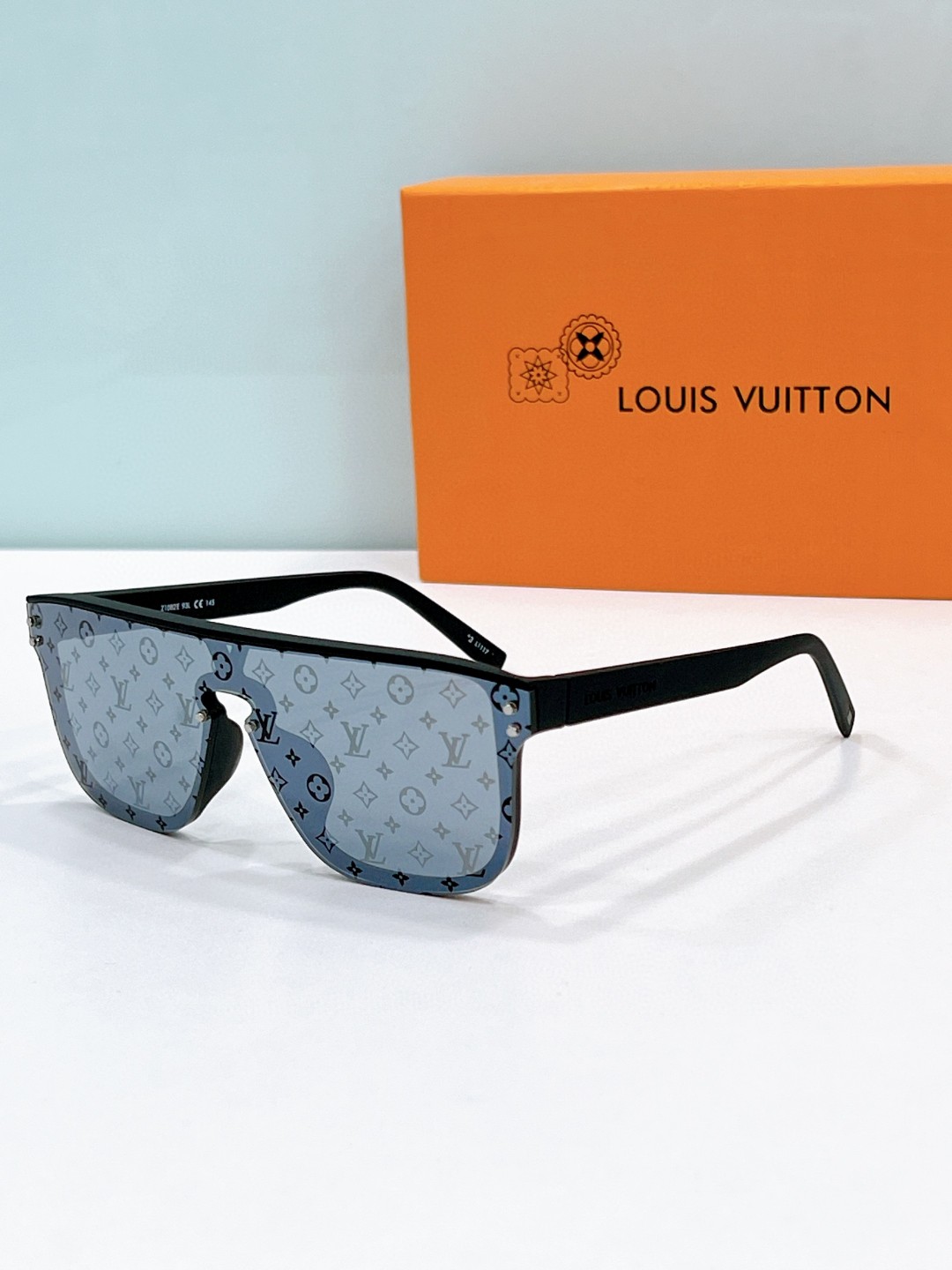 Louis Vuitton Sunglasses # 286569