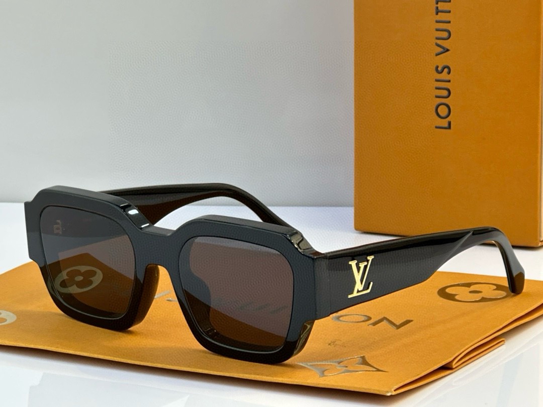 Louis Vuitton Sunglasses # 286600