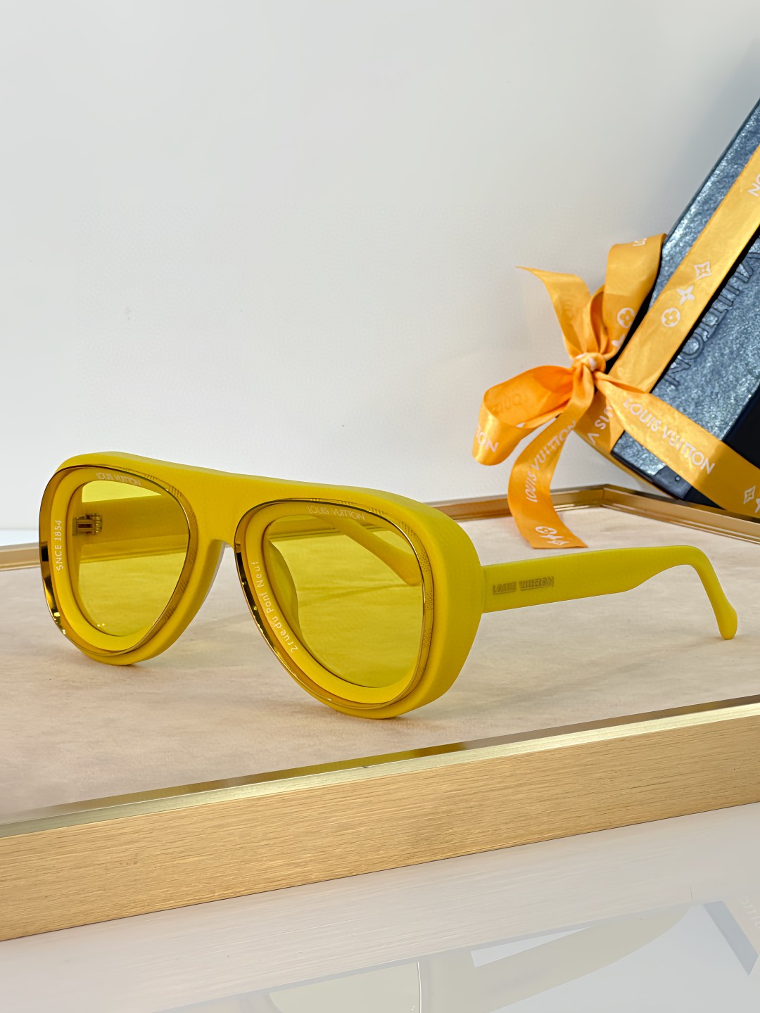 Louis Vuitton Sunglasses # 286603