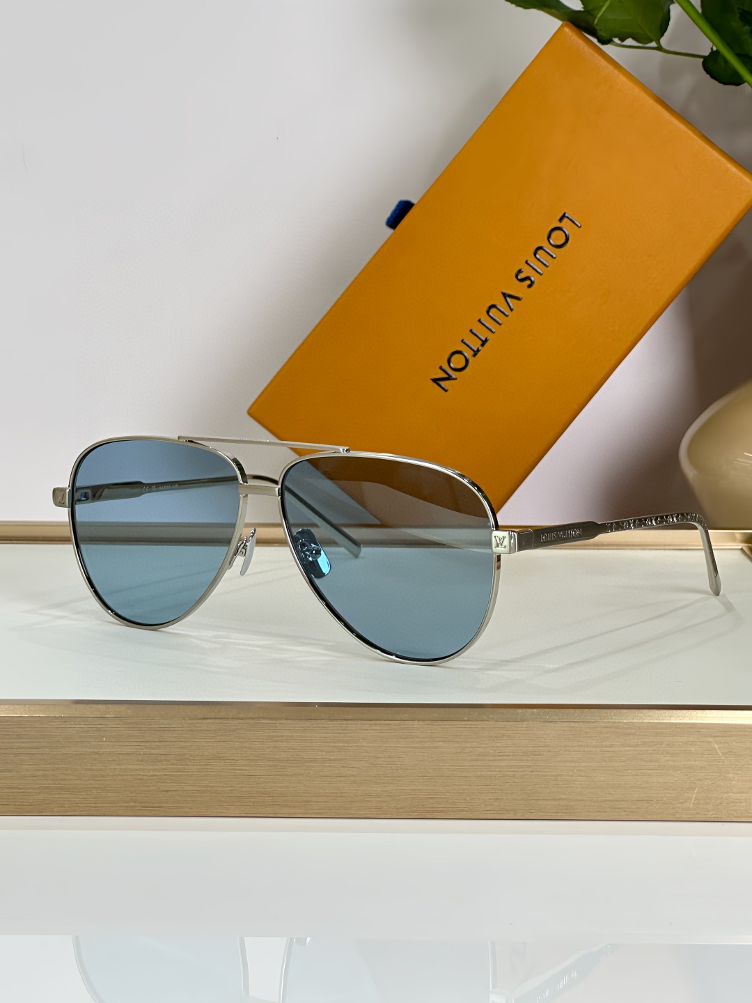 Louis Vuitton Sunglasses # 286646