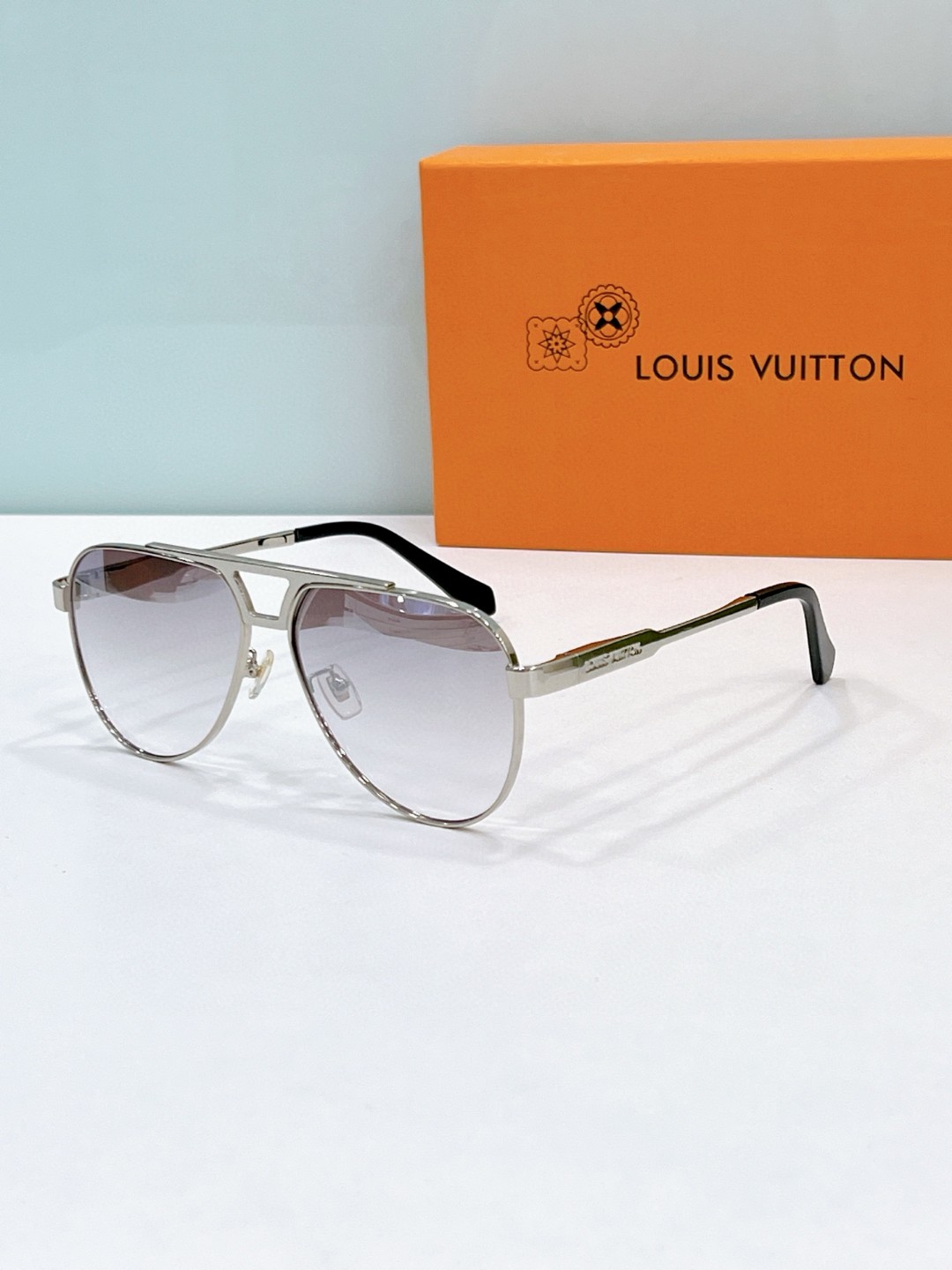 Louis Vuitton Sunglasses # 286753