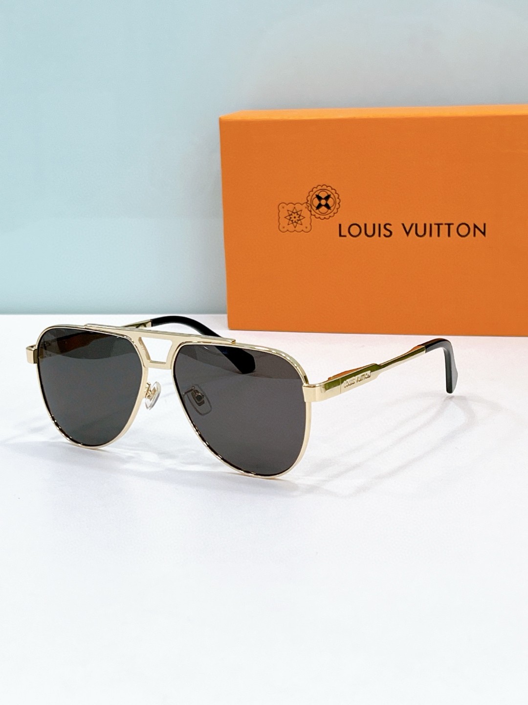 Louis Vuitton Sunglasses # 286754
